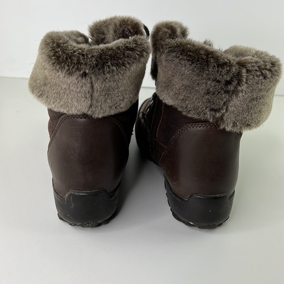 Aqua Collège Women's Leather Winter  Boot - Picture 2 of 9